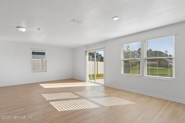 Building Photo - 65445 River Glen Pkwy