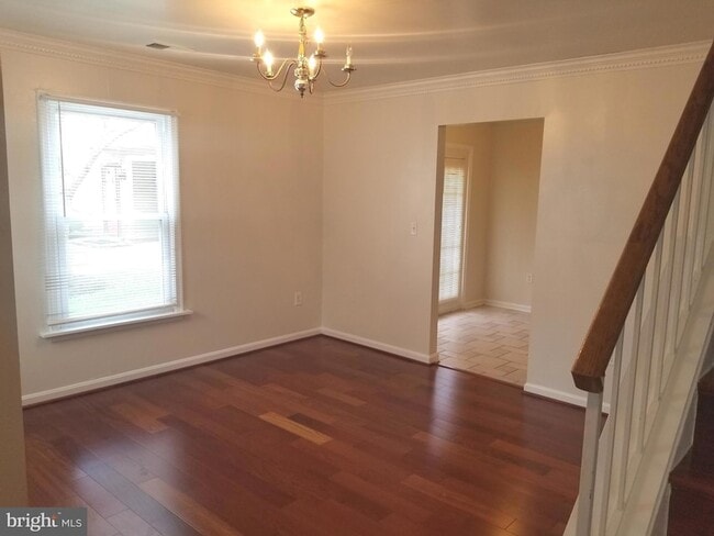 Building Photo - 9323 Player Dr