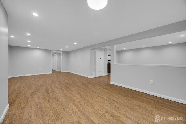 Building Photo - 1430 Kearney Dr