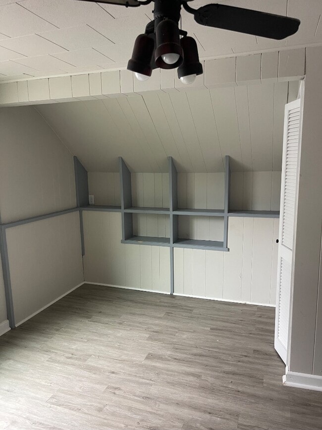 Building Photo - 813 Lincoln St