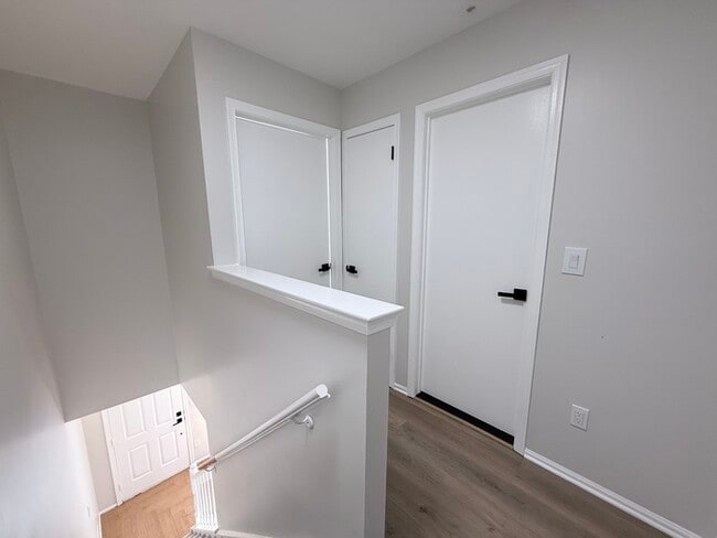 Building Photo - 171 Scobee Ln