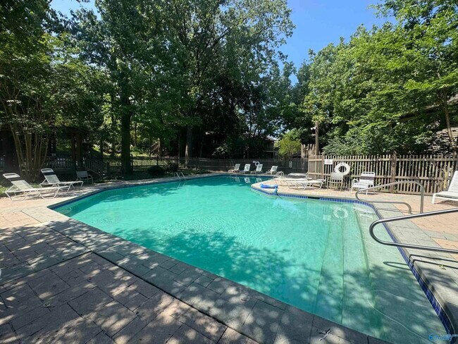 Building Photo - 2132 Belle Grove Dr SW