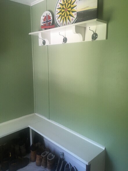 Building Photo - 1302 Hillside Ave