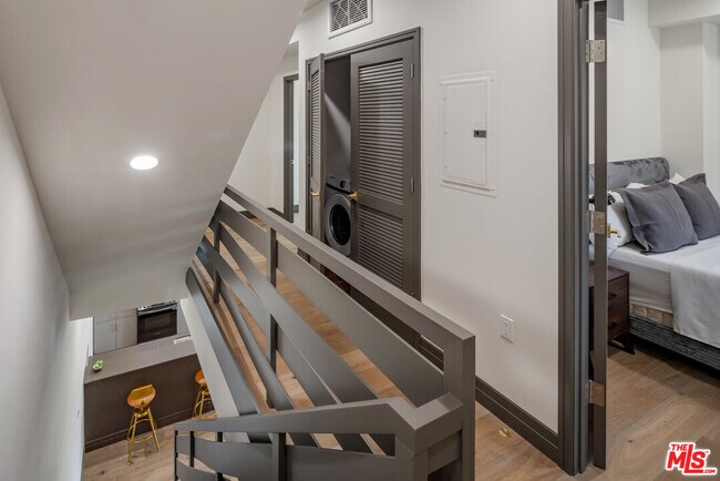 Building Photo - 118 Orlando Ave