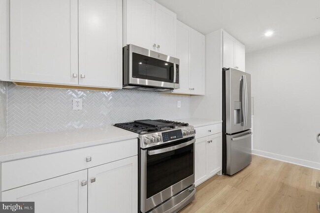 Building Photo - 14421 Albemarle Point Pl