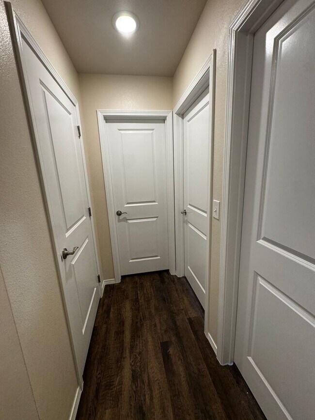 Building Photo - New construction!!! Beacon Pointe 3/2/2 $250.00 off 1st month's rent