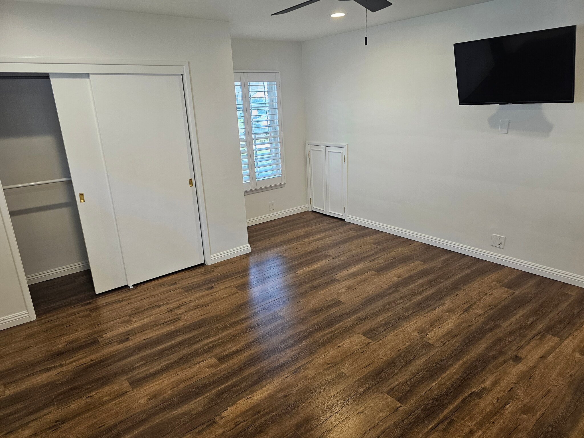 Building Photo - 3250 Lowry Rd