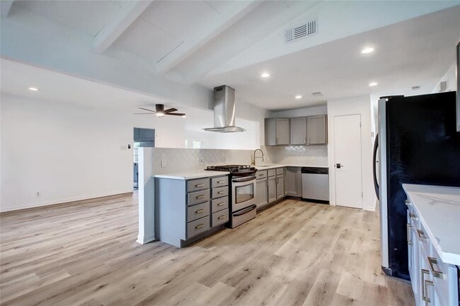 Building Photo - 1906 Morrow St