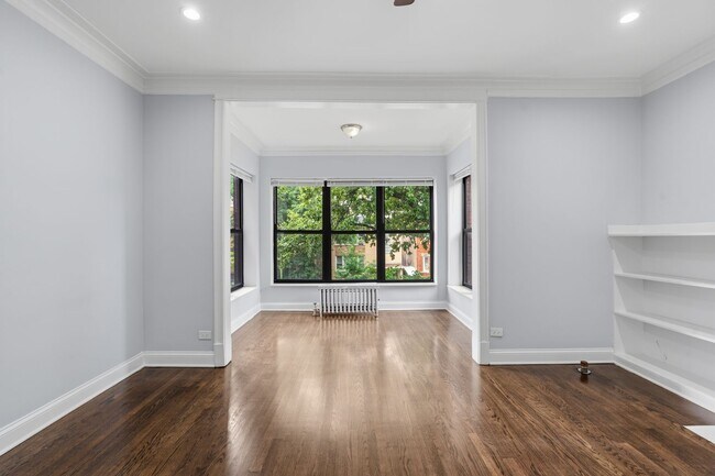 Interior Photo - The Albany Park Place