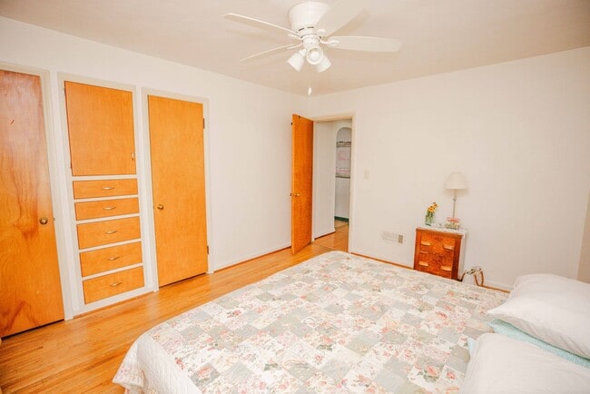 Building Photo - Beautiful four bedroom home avaulable for ...