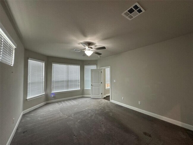 Building Photo - 4213 Valley Oaks Dr