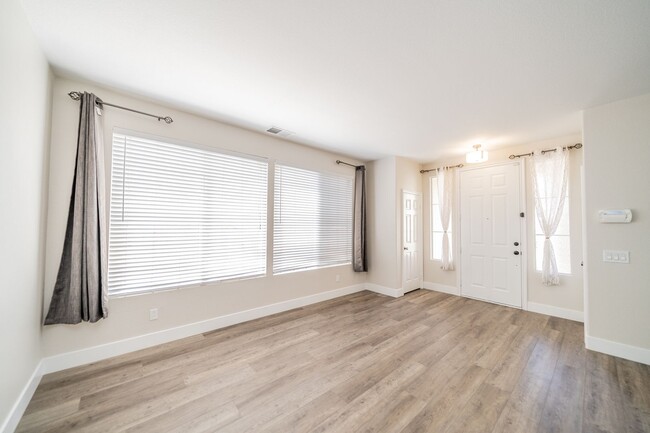 Building Photo - Welcome to 40048 Malacca Way, Murrieta – Y...