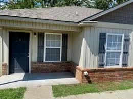 Primary Photo - 300 Russell St