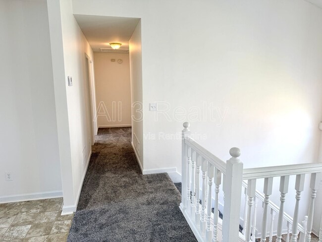 Building Photo - 49 Anna Way