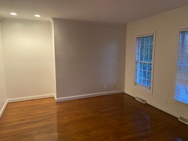 Building Photo - 100 Beacon Hill Pl