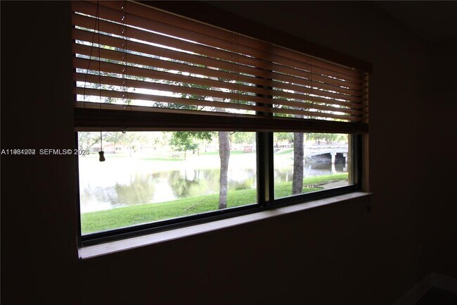 Building Photo - 6713 Kingsmoor Way