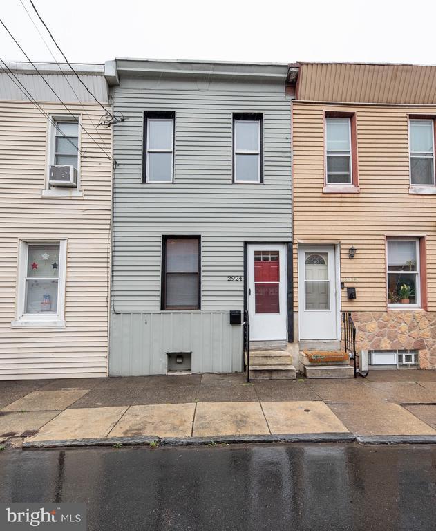 Building Photo - 2924 Salmon St