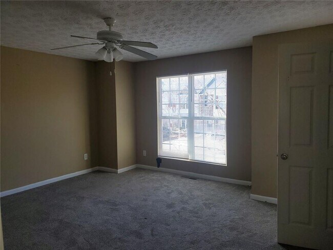 Building Photo - 11428 S Grove Dr