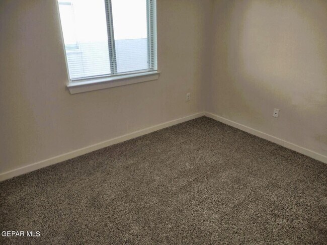 Building Photo - 14725 Tierra Fortaleza Ave