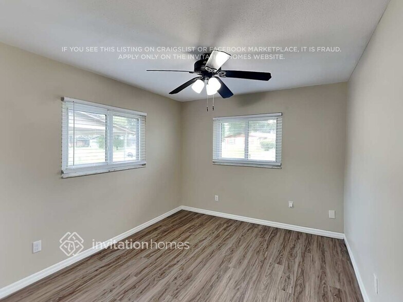 Building Photo - 628 Sherwood Dr