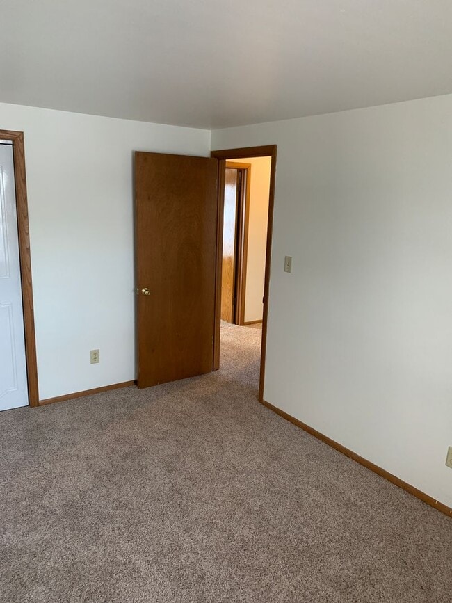 Building Photo - 1001-1007 Brookwood