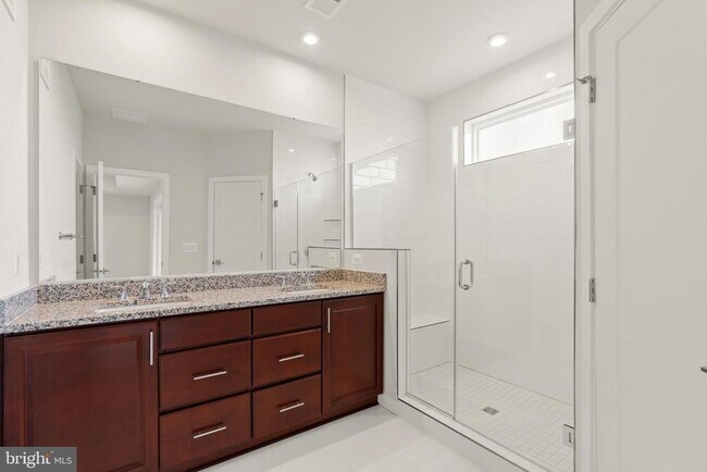 Building Photo - 22395 Claude Moore Dr