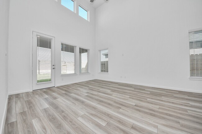 Building Photo - 9223 Willowbank Gap Ln