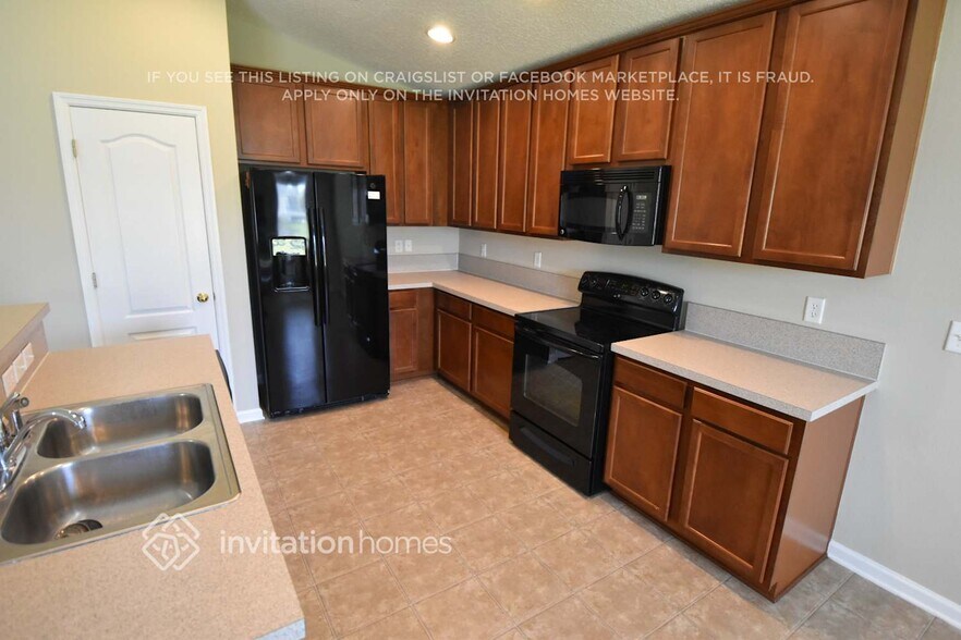 Building Photo - 4754 Creek Bluff Ln
