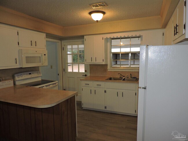 Building Photo - 4754 Anna Simpson Rd