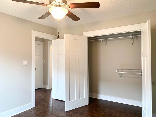 Building Photo - 312 Wolf Den Dr