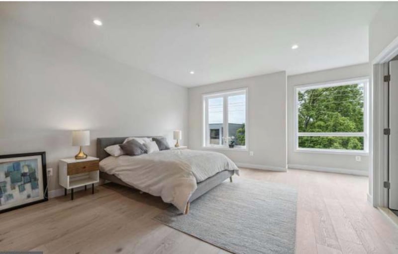 Building Photo - 2512 Elvans Rd SE