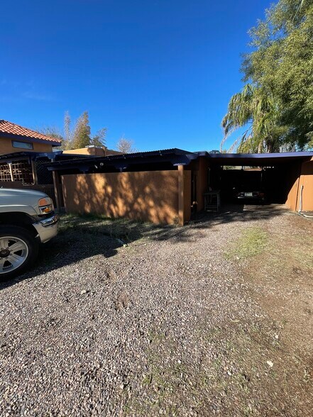 Building Photo - 313 E Calle Arizona