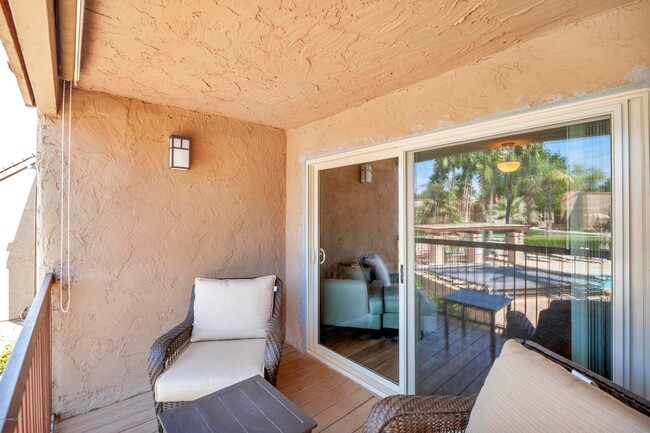 Building Photo - Spacious, 2 Bedroom 2 Bath Scottsdale Cond...