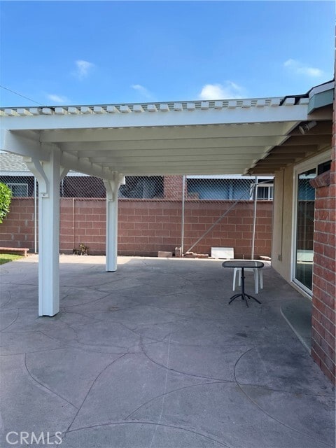 Building Photo - 6221 San Rafael Dr
