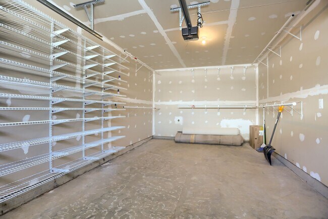 Building Photo - 1 Taube Ct