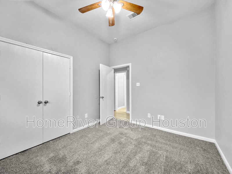 Building Photo - 835 Forest Ivy Ln