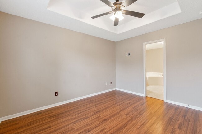 Building Photo - 16225 Summerset Estates Blvd