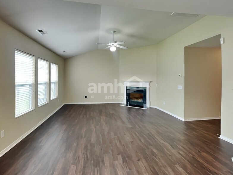 Building Photo - 10818 Dry Stone Dr