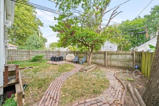 Building Photo - 4523 Wyoming St