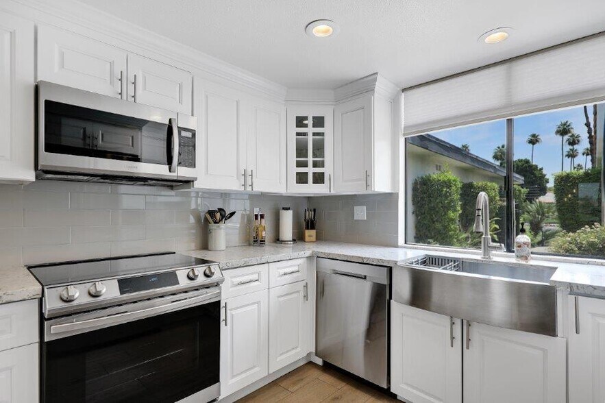 fully remodeled kitchen - 74 Avenida Las Palmas