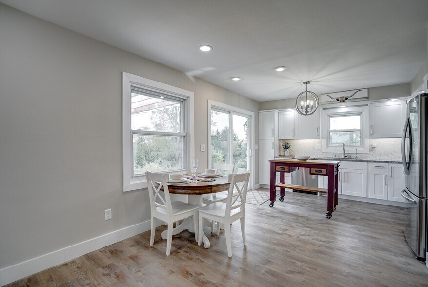 Building Photo - 4688 Capitol View Rd