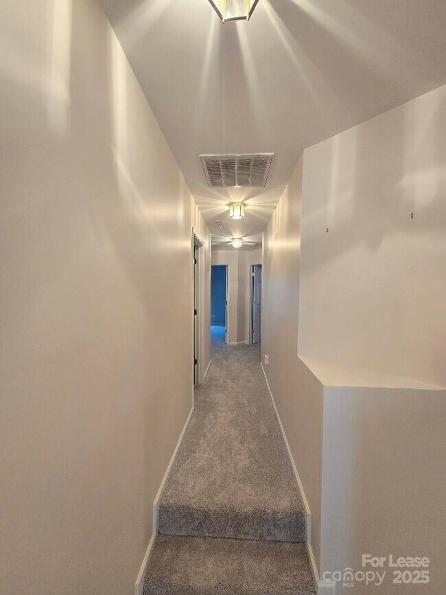 Building Photo - 8221 Brookings Dr