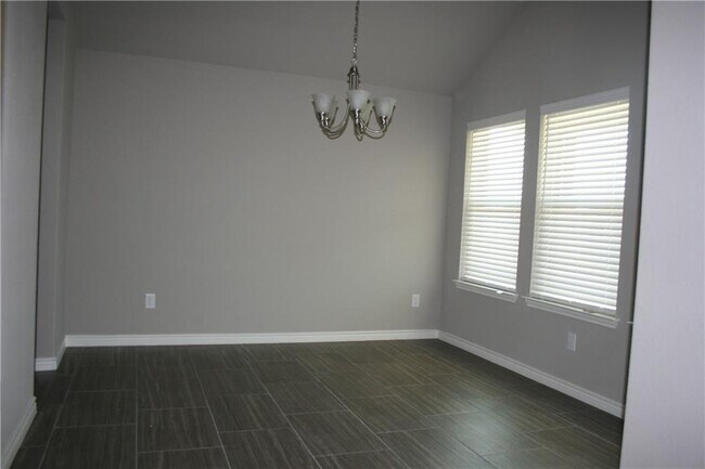 Building Photo - 6100 Cordillera Dr