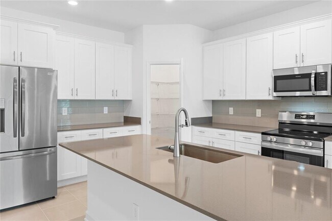 Building Photo - 1908 Blissful Dr