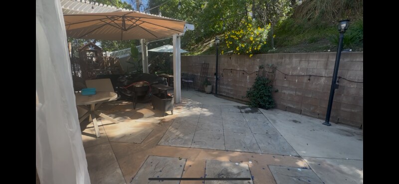 Building Photo - 10129 Delcresta Dr