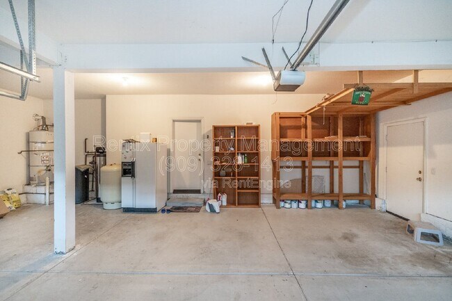 Building Photo - 3655 Shandin Dr