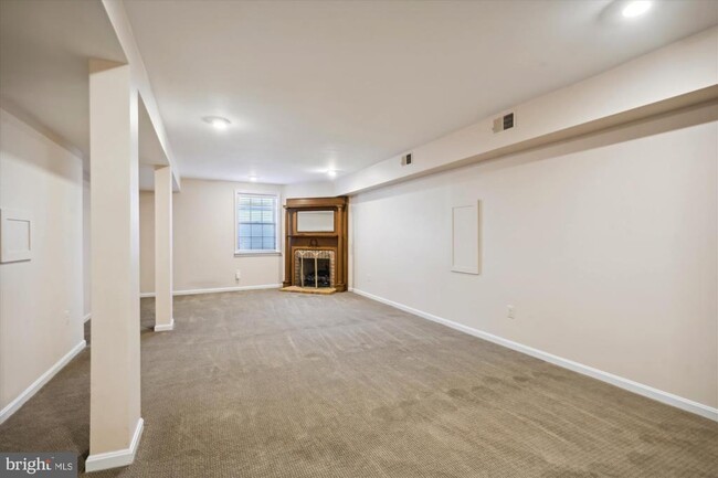 Building Photo - 7722 Desdemona Ct