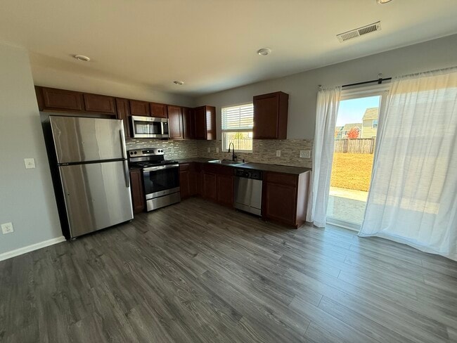 Building Photo - 704 Braeswood St