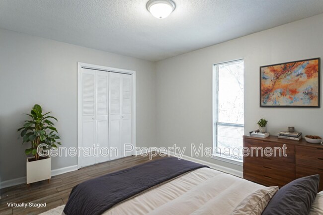 Building Photo - 5221 Old Trail