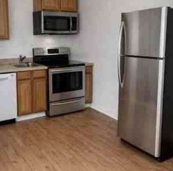 Building Photo - 327 4th Ave